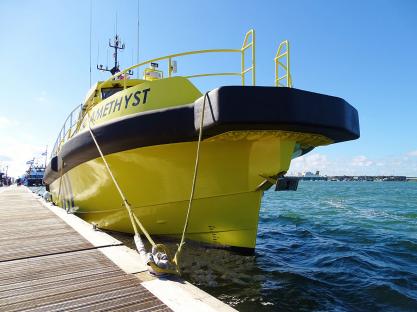 Kundenspezifische Fender für die Amethyst von Sima Charters, Maassluis.